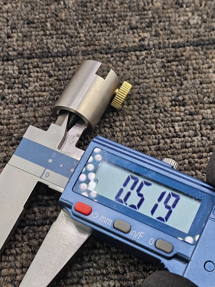 (QTY 5) Derraco Engineering Bushing Holder Single Screw Type / Anvil Base