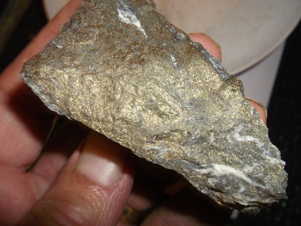 Gold, silver, copper, 140 grams samples ,ore high grade .