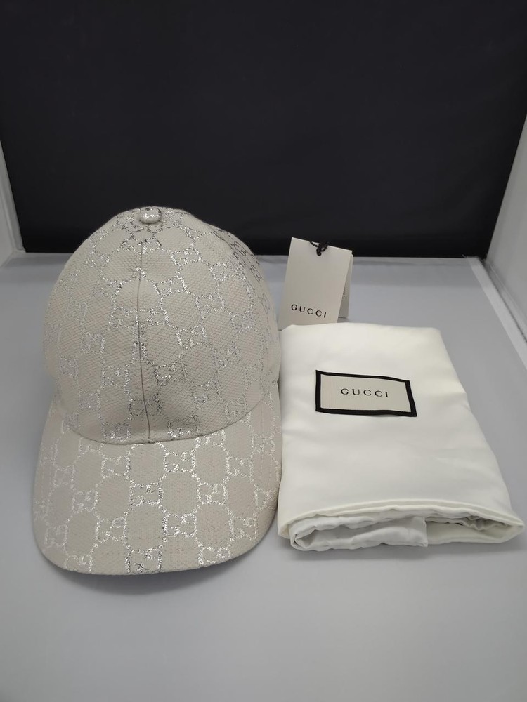 GUCCI baseball hat with GG glitter.