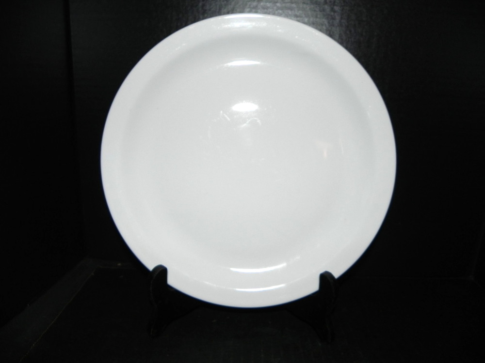 Oneida Bright White – Bread / Appetizer Plate    6 5/8"
