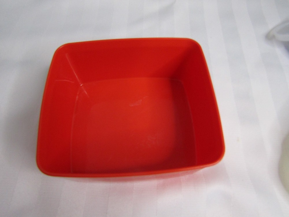 Vintage Tupperware Pack N Carry Lunch Box & Handle + 3 Containers READ