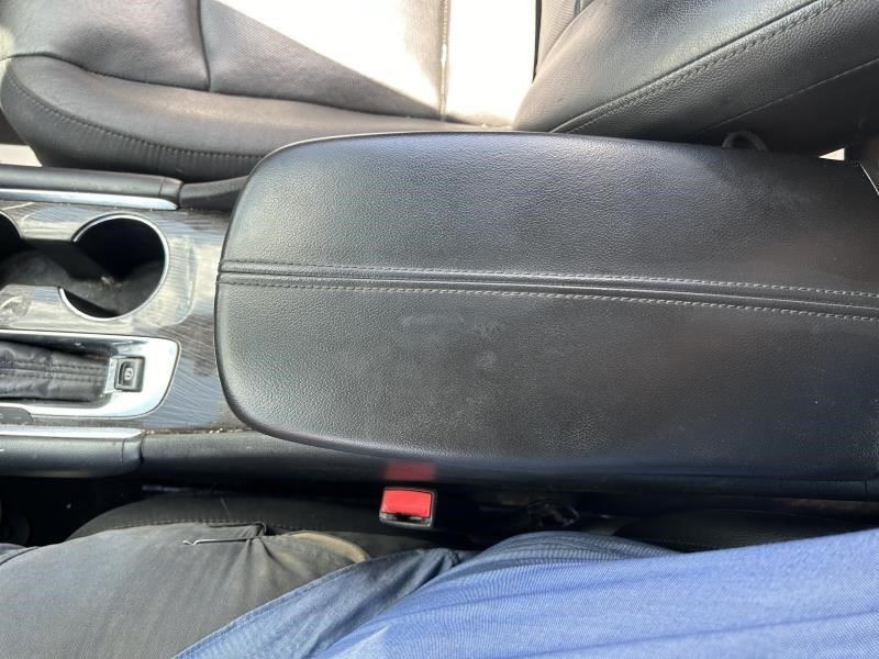 MALIBU 2017 Fuse Box Cabin 104579314