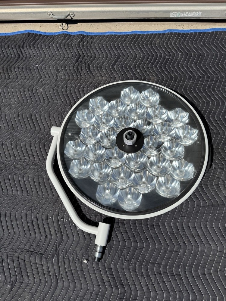 Stryker Visum LED Surgical Light Head