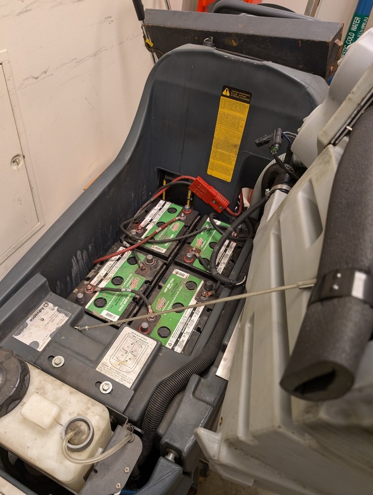 AquaPLUS Carpet Extractor (Non Working)