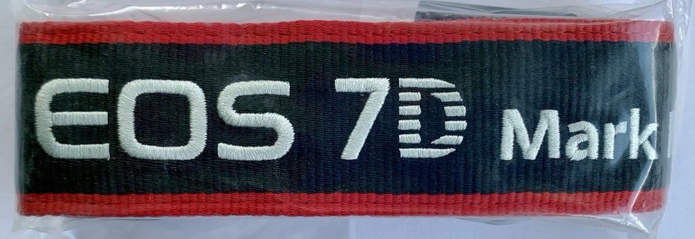 24” Canon EOS 7D Mark II Shoulder Camera Strap NIP New