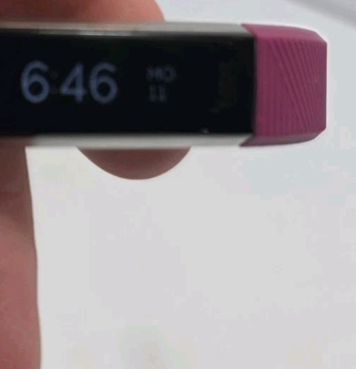 Fitbit Alta HR Activity Tracker Watch Purple With Charger Tested Working