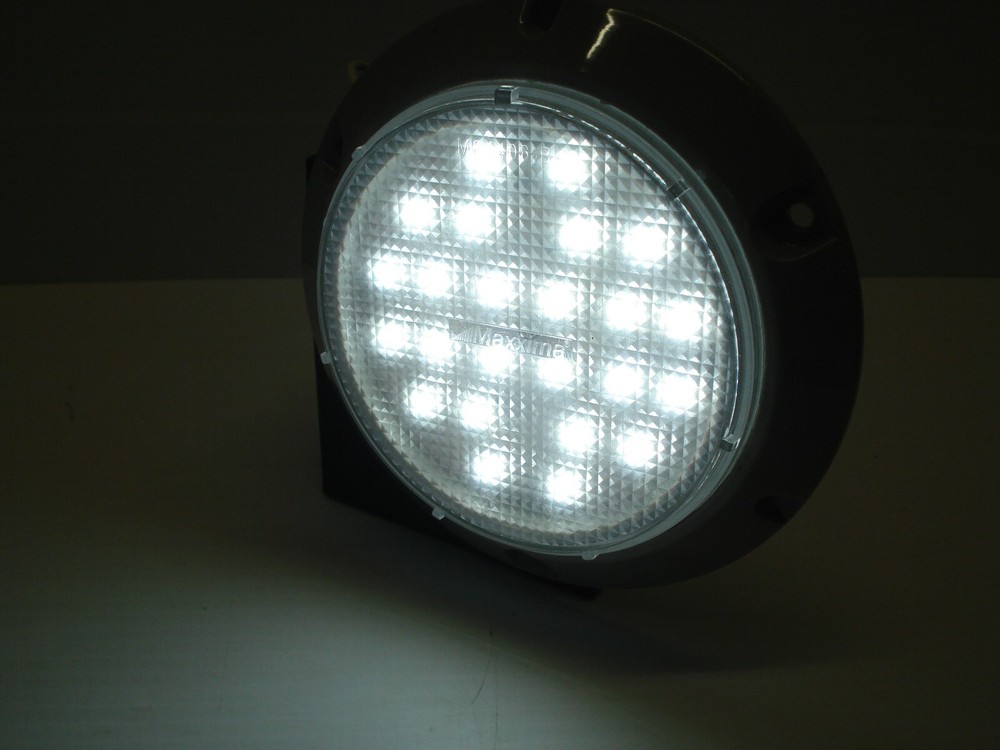 Maxxima (M84406-B) 5.5" 24 LED Round Interior Dome Work Light