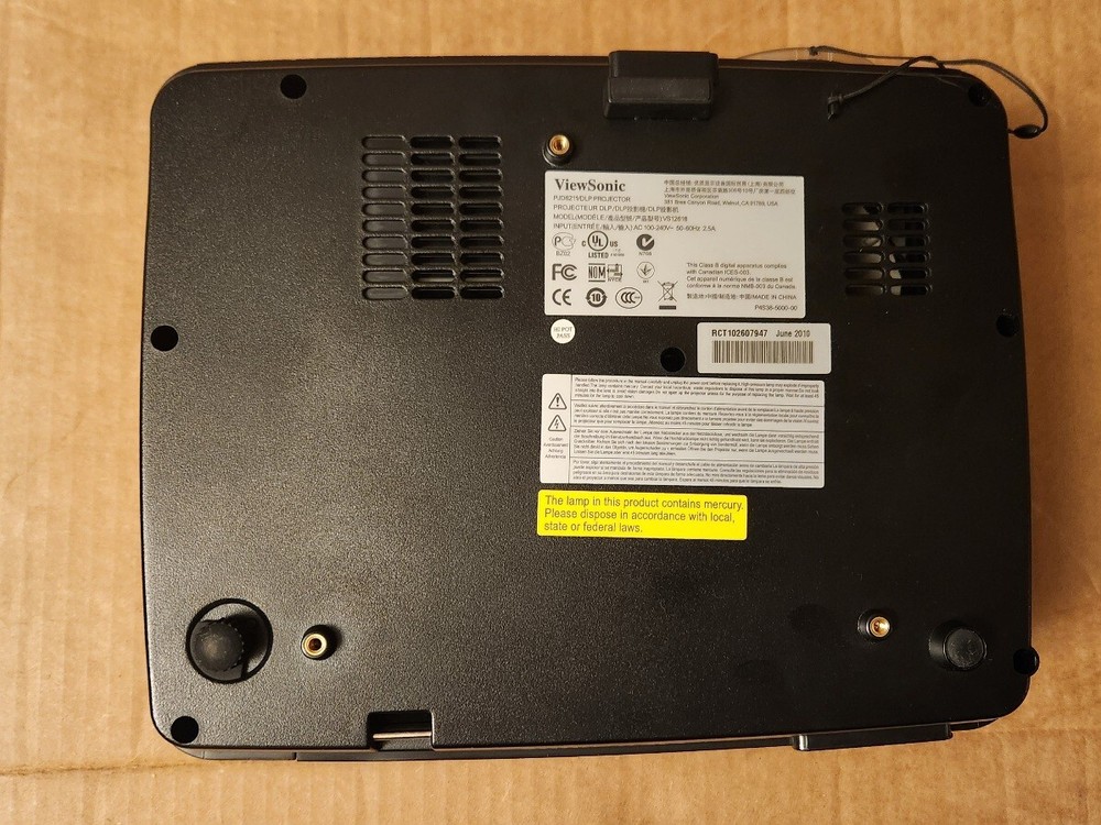 Viewsonic PJD6211 DLP 3D Ready Projector with Case 0 Hours, bundle