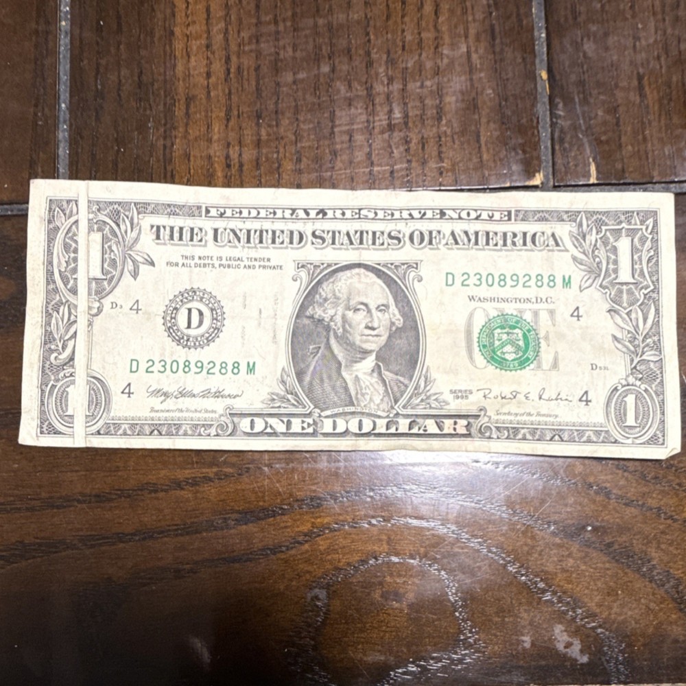 US $1 Federal Reserve Error Note D23089288M Misaligned Print Circulated