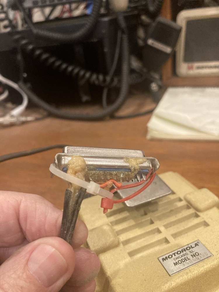 Motorola Speaker with Homebuild plug for MCS2000