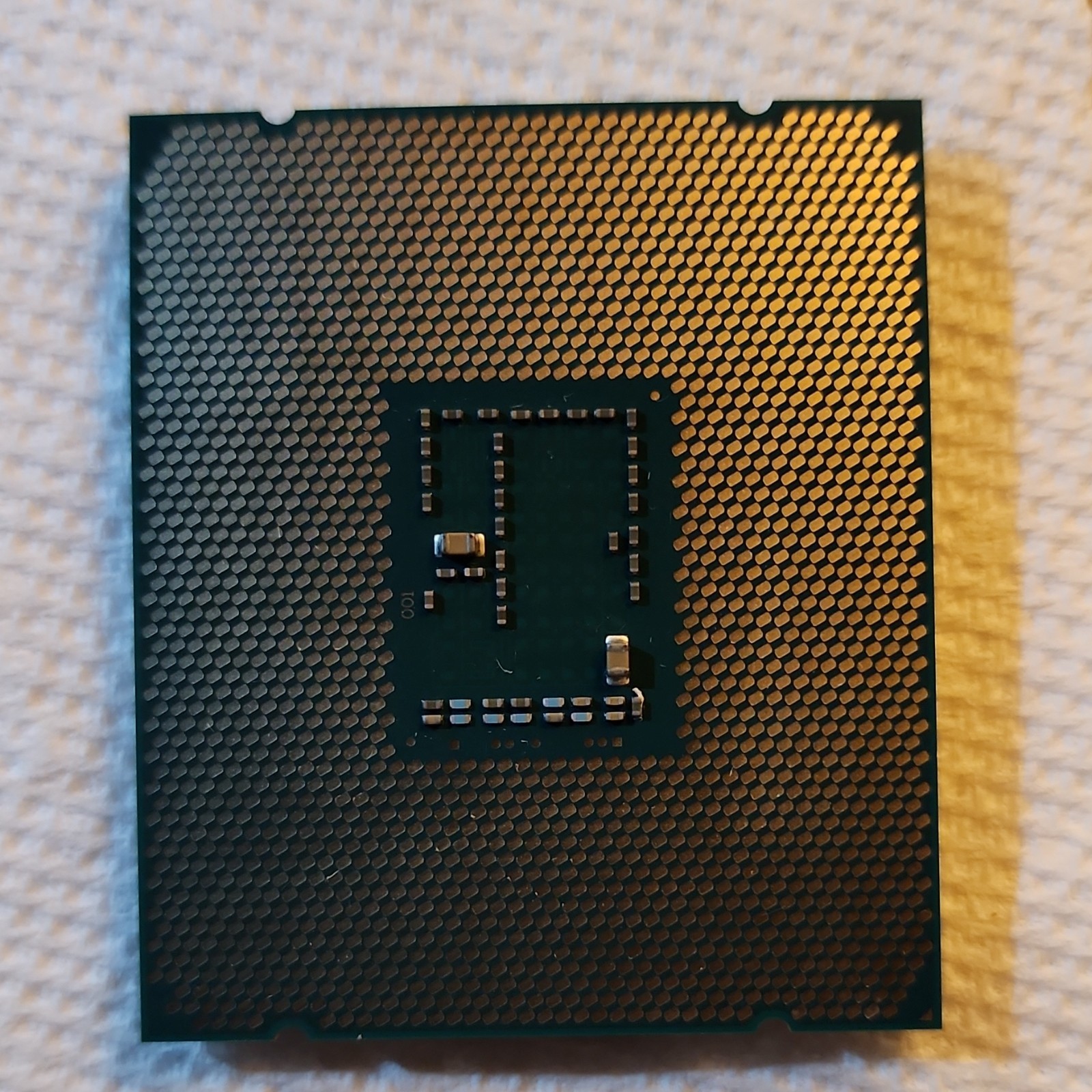 [Lot of 6] Intel Xeon E5-2698V4, E5-2630V3, E5-2687WV3 Server CPUs