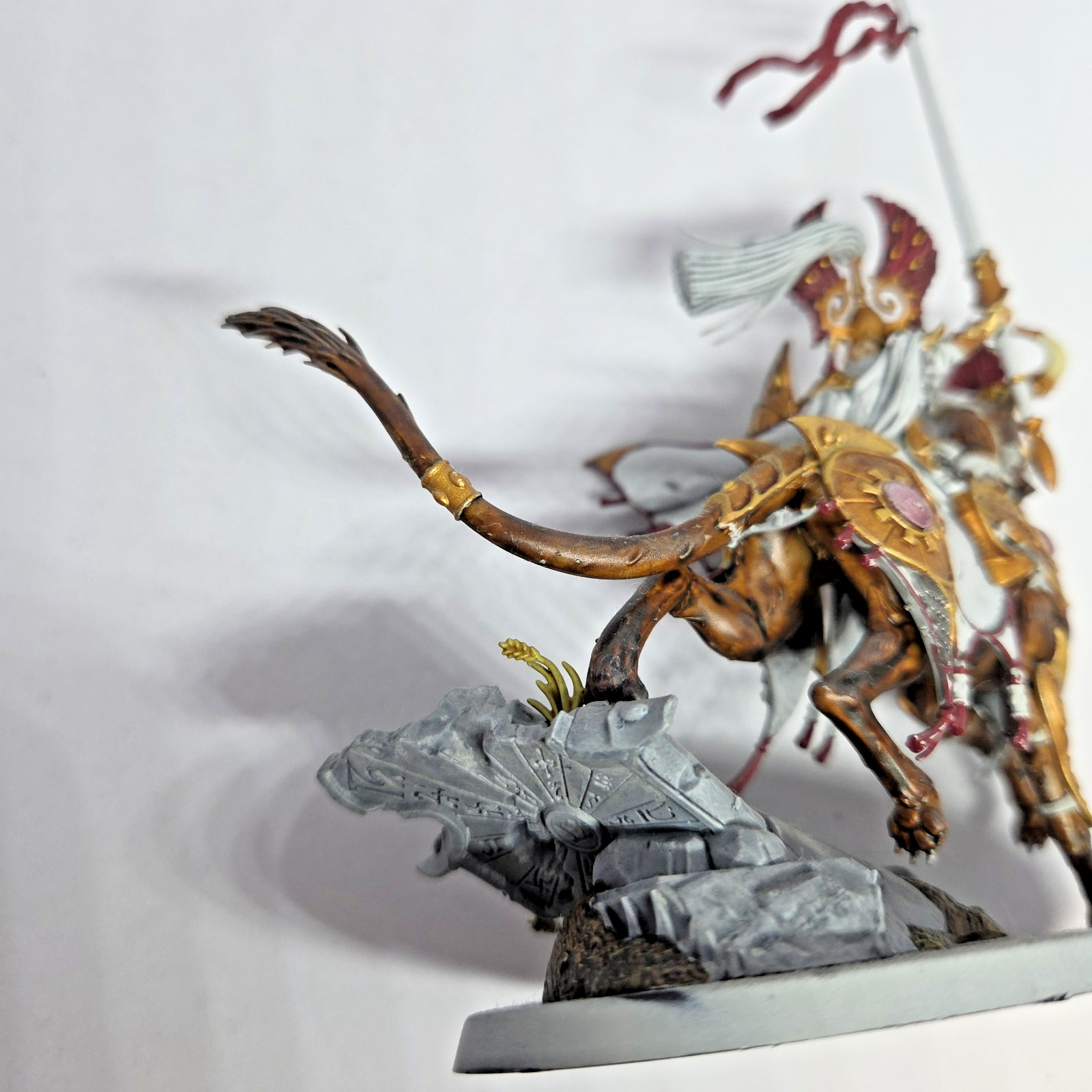 Warhammer AoS: Lumineth Realm Lords - Lyrior Uthralle, Warden of Ymetrica