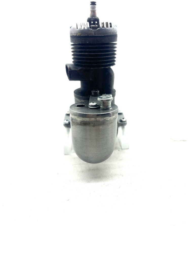 Vintage Vivell 35 Ignition Model Airplane Engine, Clean,Excellent Compression M2