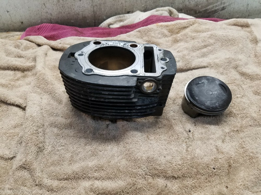 2000 V-STAR XVS 1100 XVS1100 Front Cylinder & Piston Barrel Jug