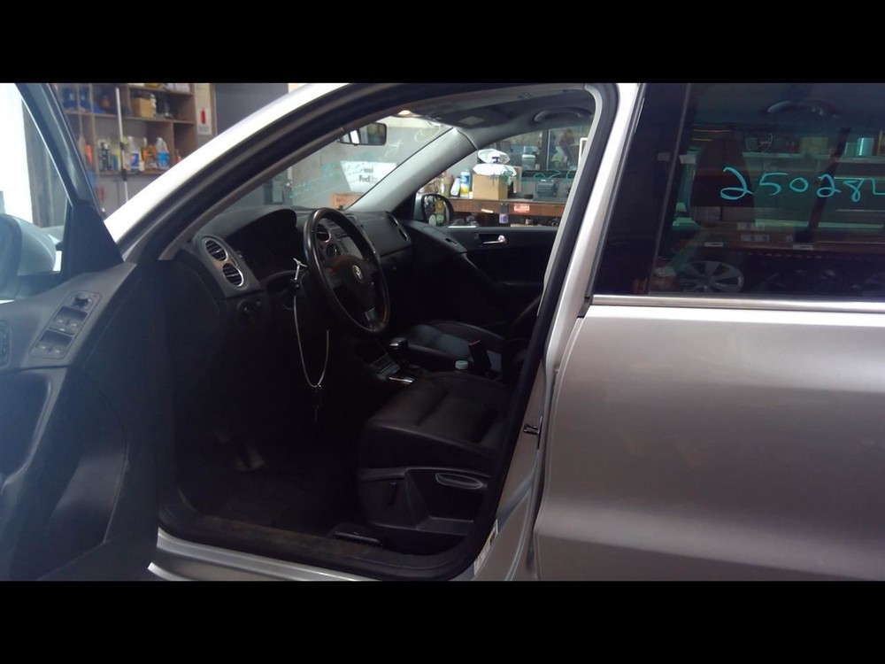 Harman Becker Communication Interface Box Telephone Module Fits 06-10 JETTA