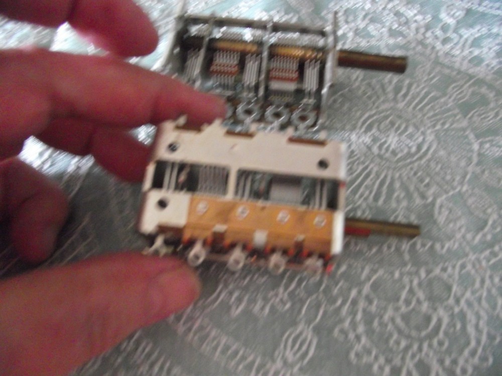 ALPS JAPAN VARIABLE CAPCITORS (2).