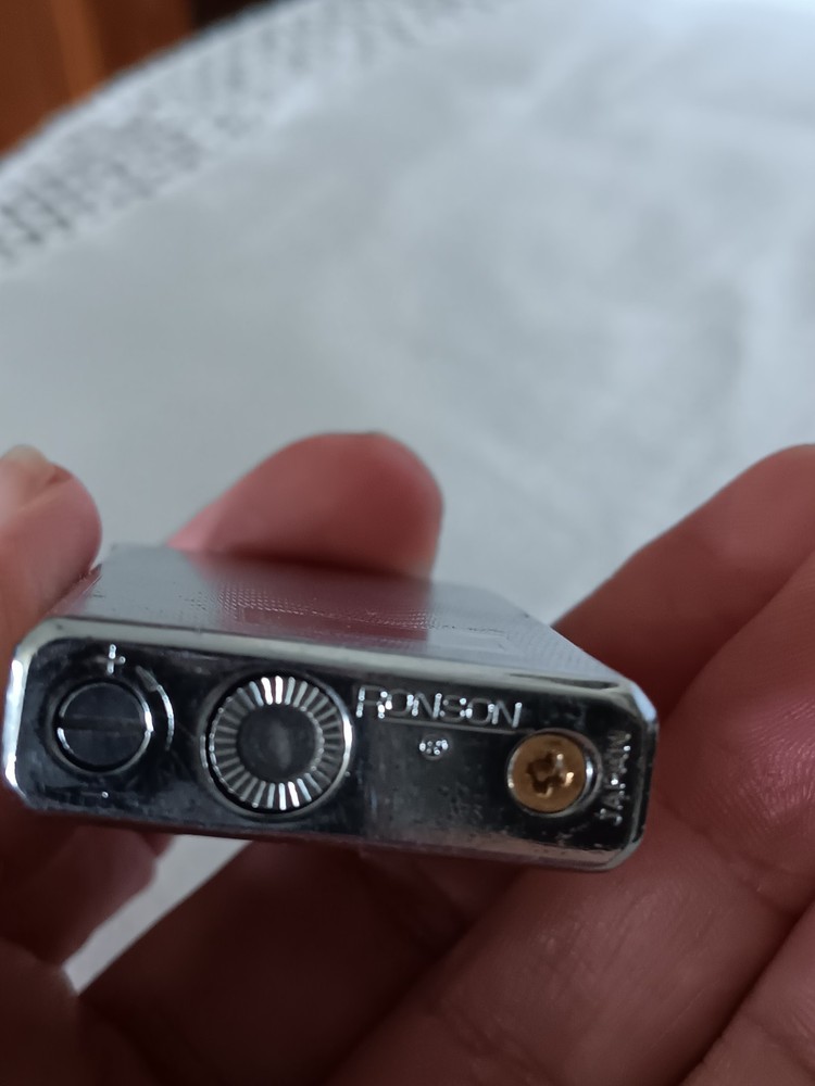 Vintage Ronson Lighter