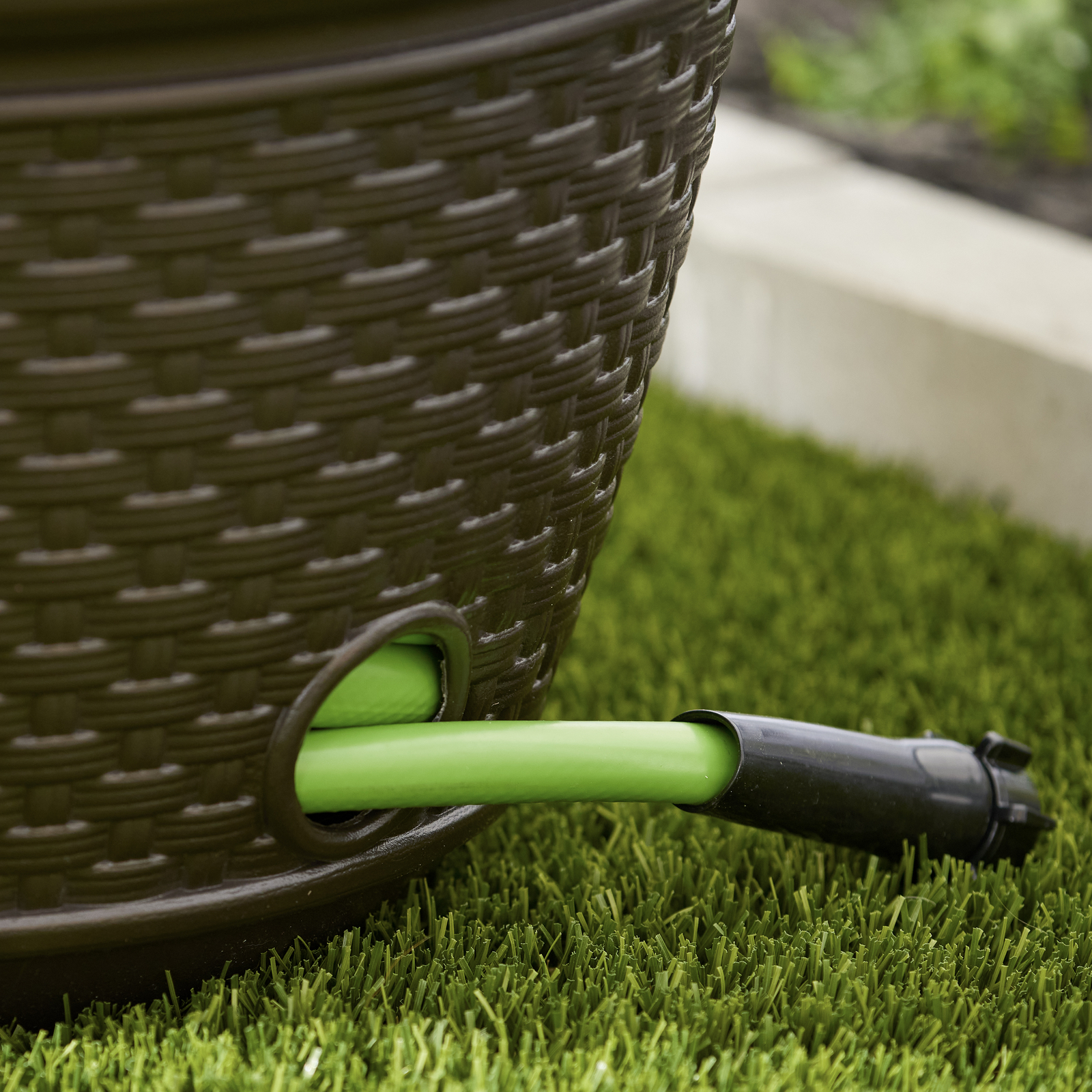 Suncast 100 Foot Resin Wicker Garden Hose Caddy Holder, Java