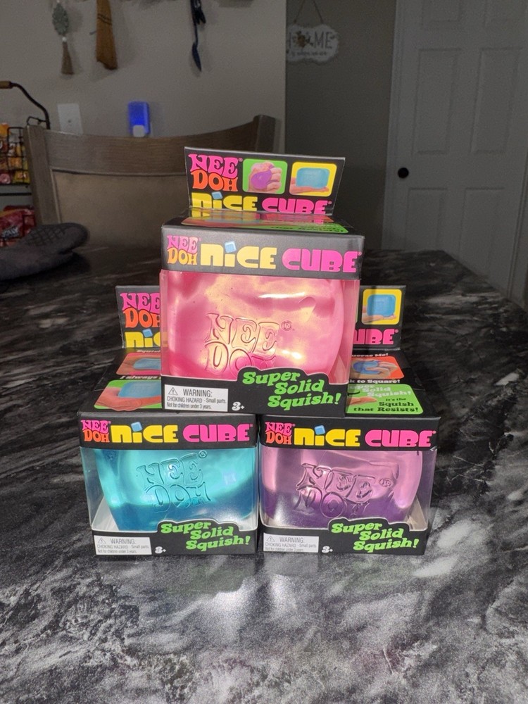 NeeDoh Nice Cube Satisfying Square PINK