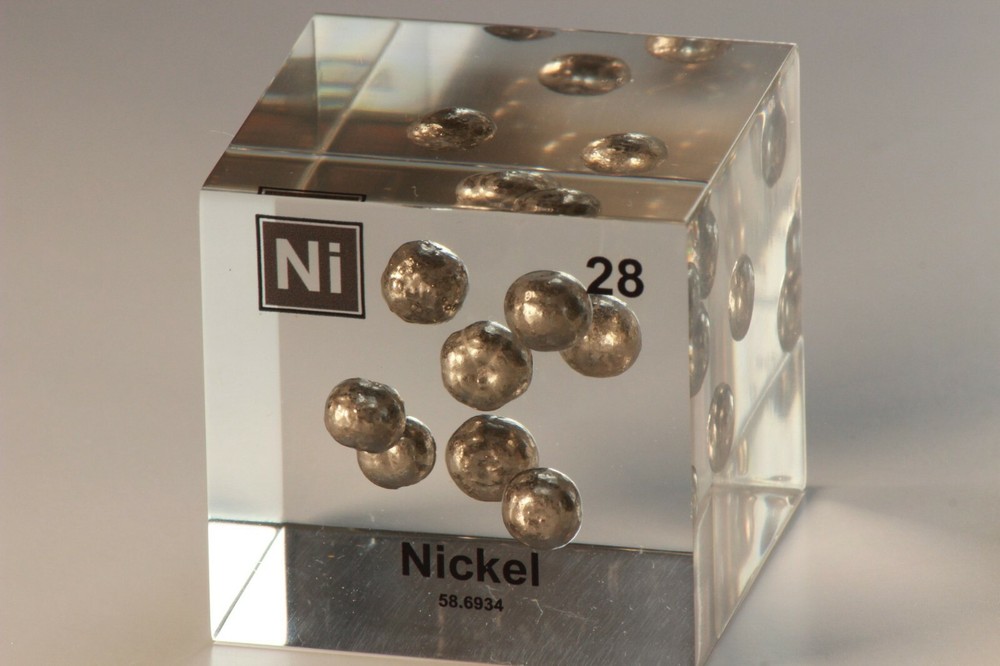 Nickel Metal - Acrylic Element Cube