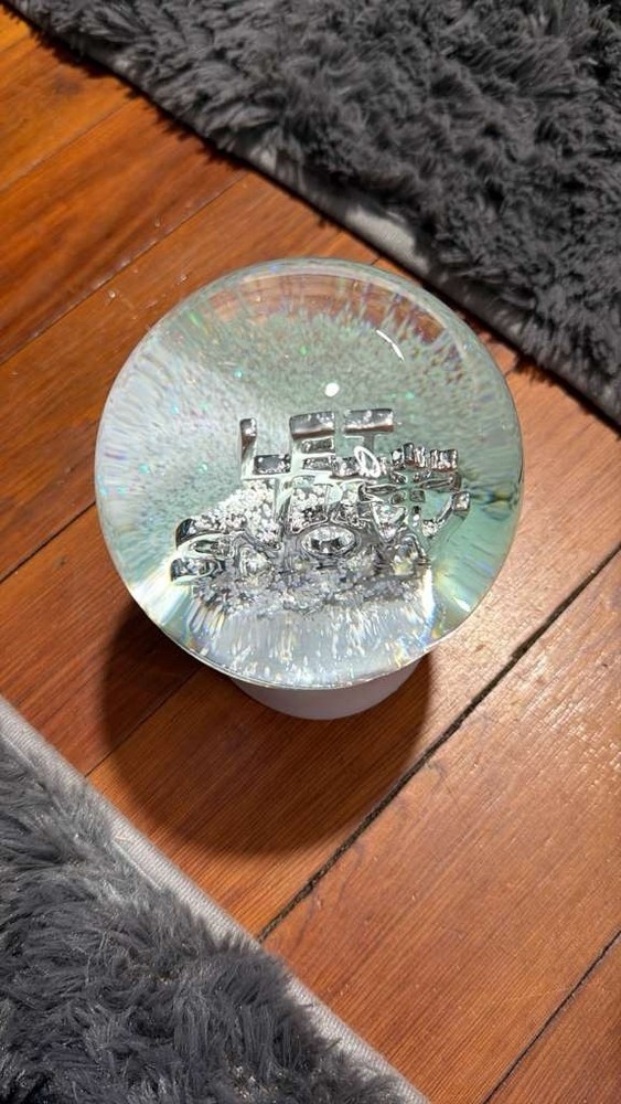 Snow globe Let Snow