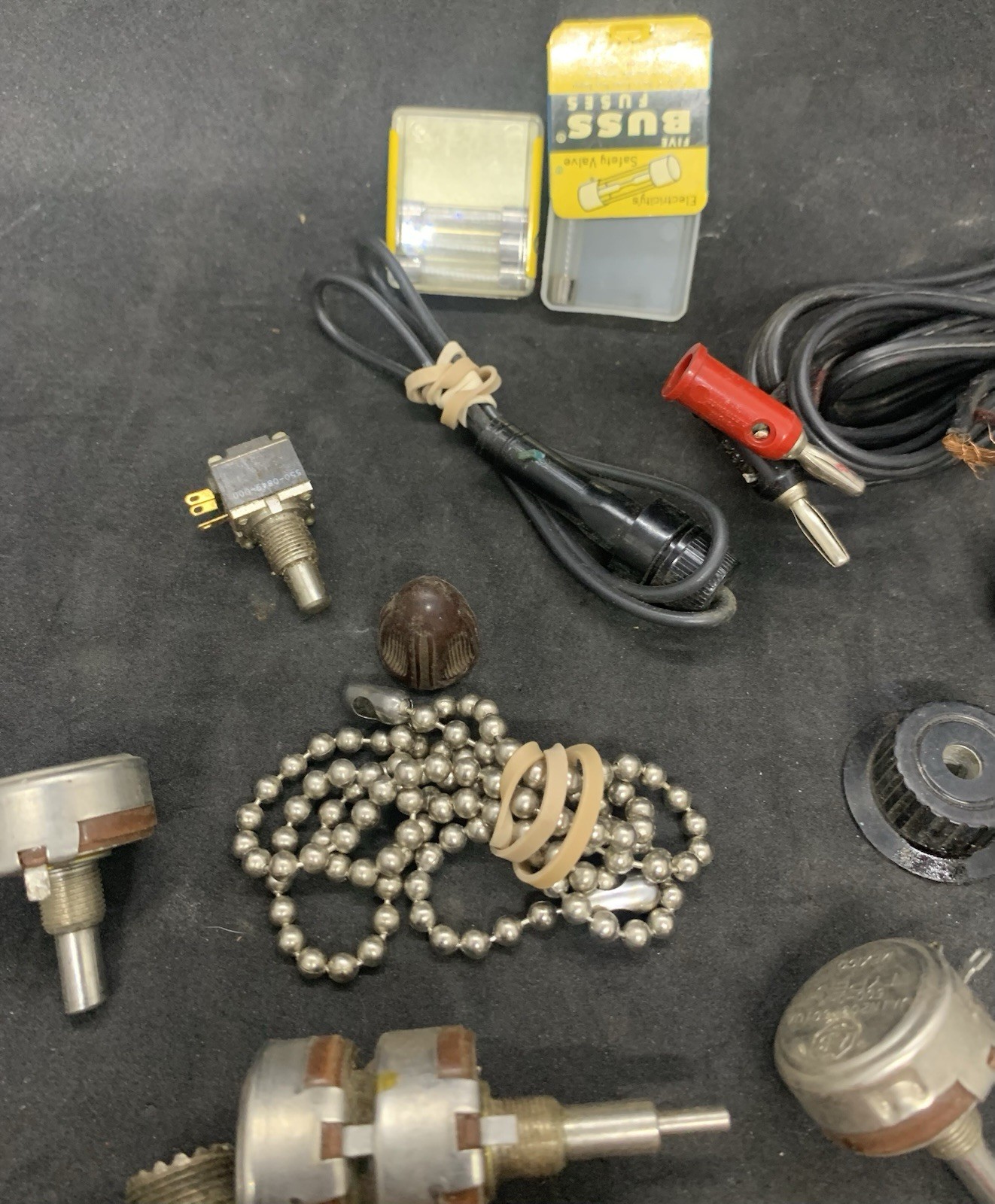 Misc. Radio and Electrical Parts * FROM HAM / ANTIQUE RADIO ESTATE * (A212)