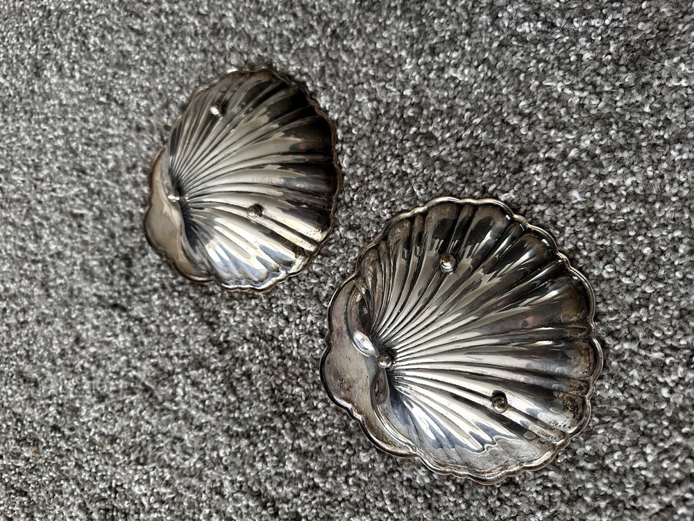 Vintage Eton Dolphin Handle Clam Shell Silver Plated Electrified BunWarmer