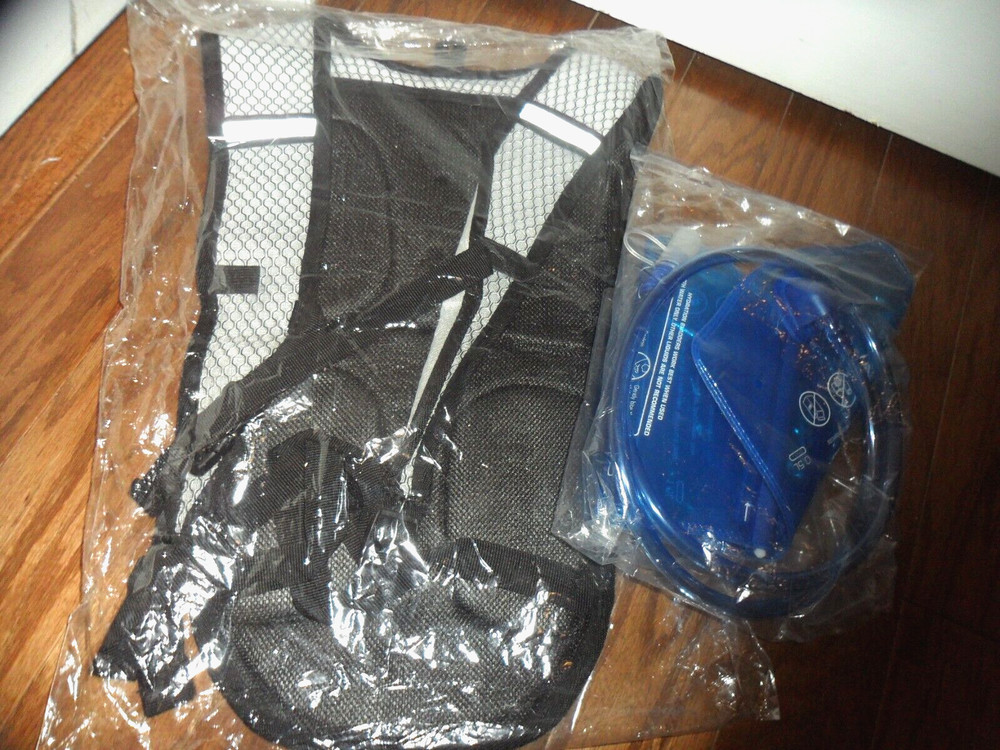 Hydration backpack Kuyou hydration pack. Biking, hiking, running.
