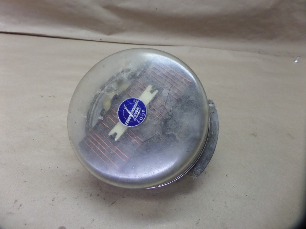 FERRO DYNAMIC LEAR LOOP ADF ANTENNA
