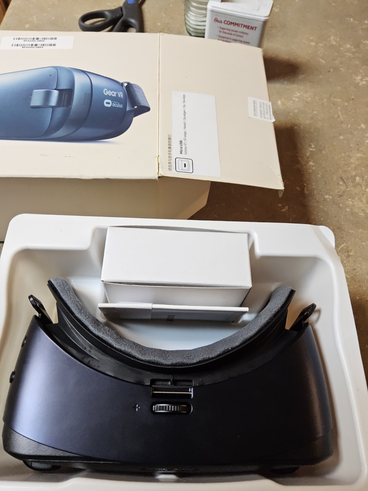 Samsung Gear VR Headset - Blue Black SM R323 - Galaxy S7/S7 Edge/ Note 5/ S6