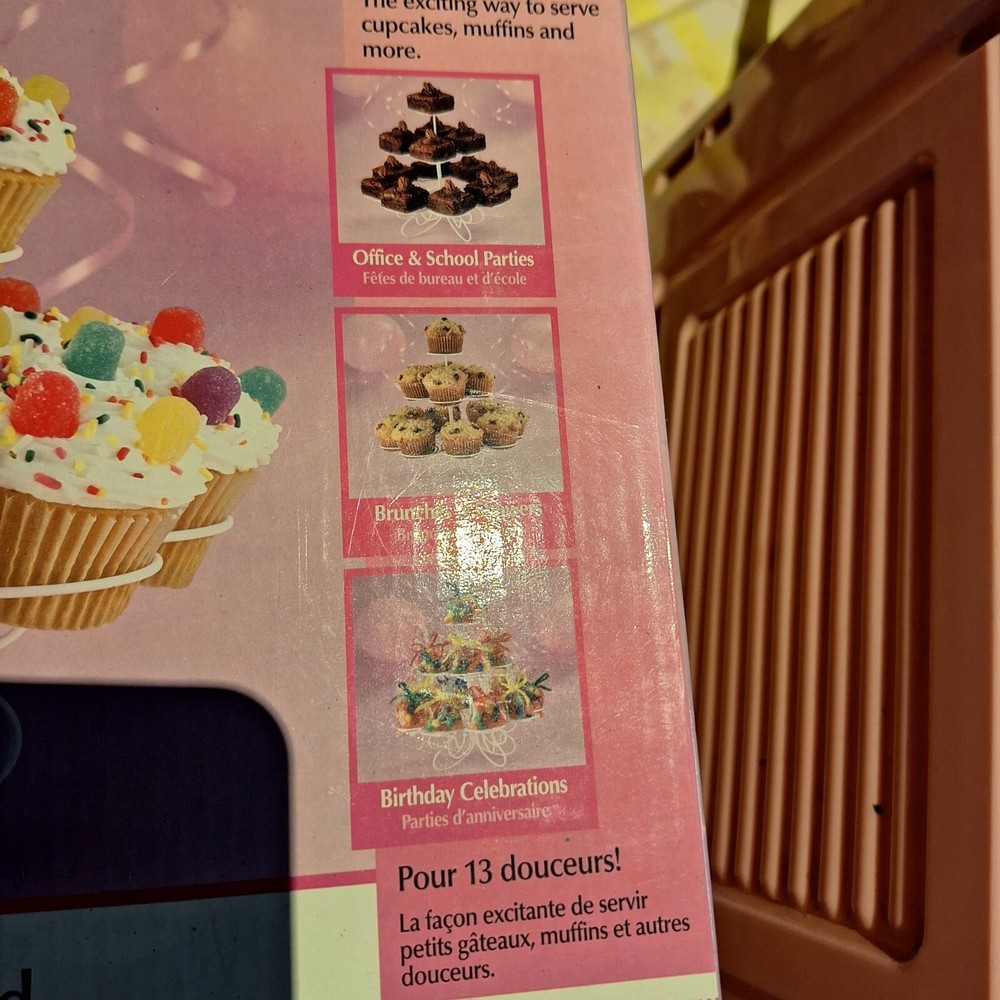 Wilton cupcake stand