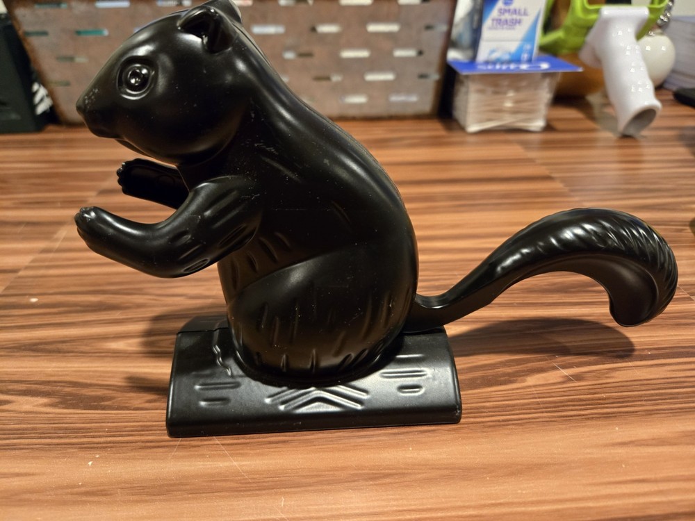 All Metal Squirrel Nut Cracker Black 6"