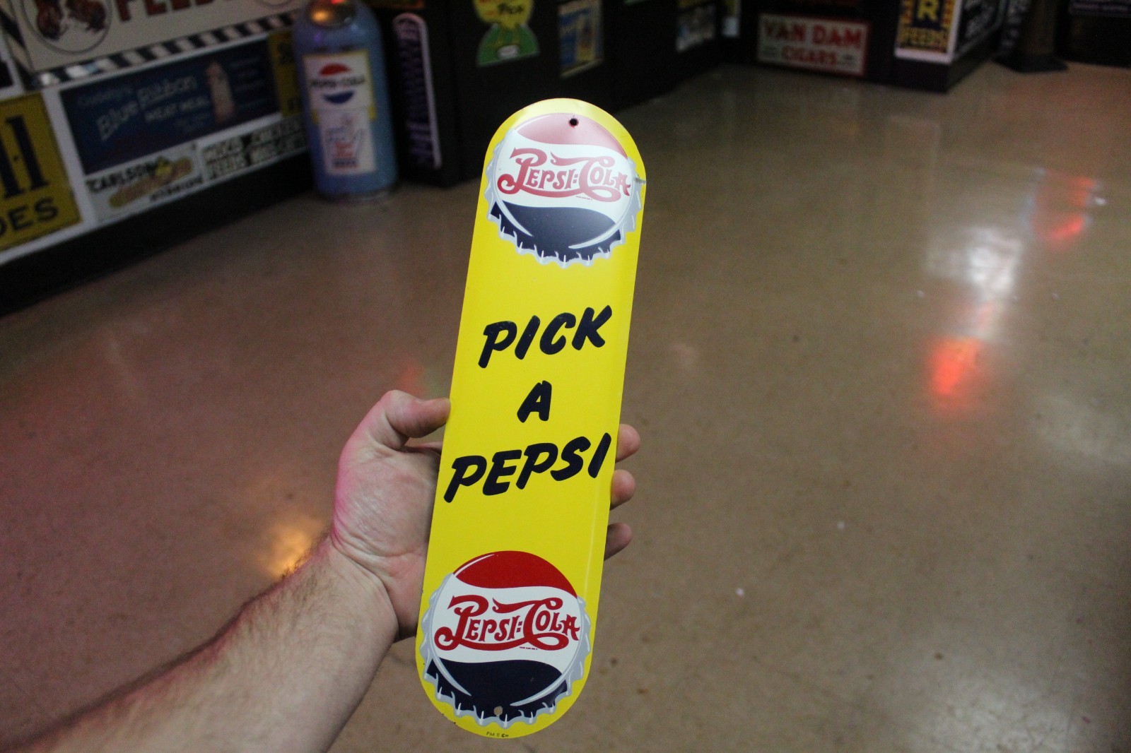 RARE 1950s PICK A PEPSI COLA STAMPED PAINTED METAL DOOR SIGN BOTTLE CAP DOUBLE