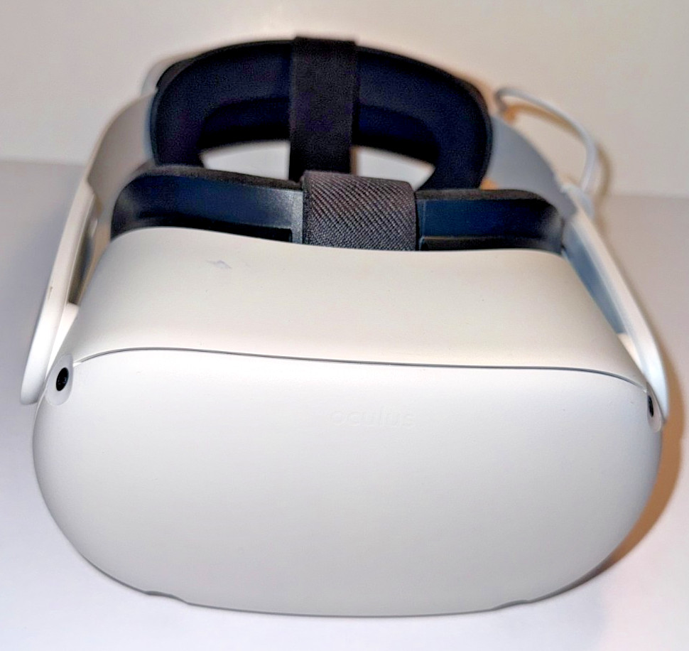 Meta Quest 2 Oculus 2 256GB complete w/ case & External Battery Pack