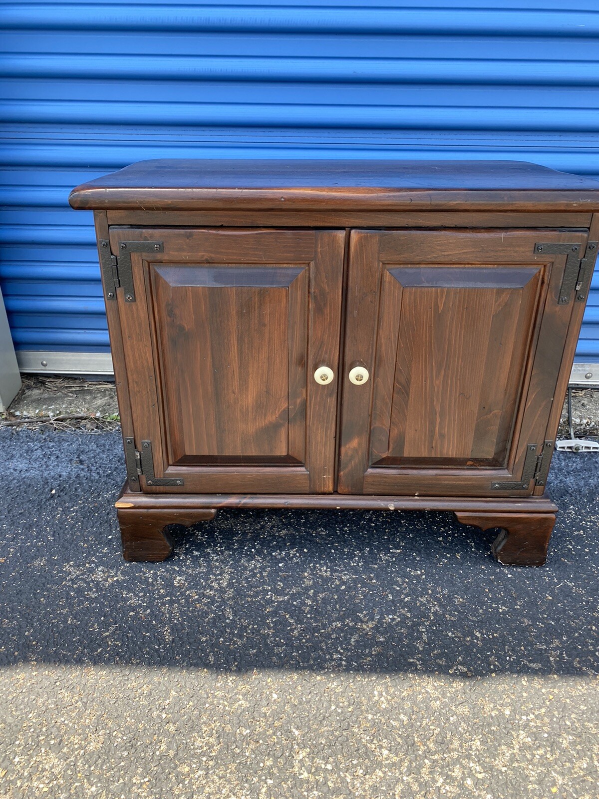 Ethan Allen Dark Antiqued Pine Old Tavern Mid Century RECORD CABINET