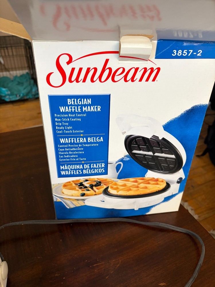 Sunbeam Belgian Waffle Maker 3857-2 NOT TESTED