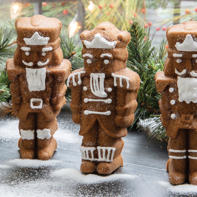 Nordic Ware Nutcracker Cakelet Pan