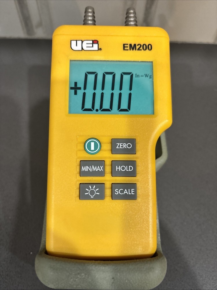 UEI Test Instruments EM200 Dual Input Digital Input Manometer with Case Tested