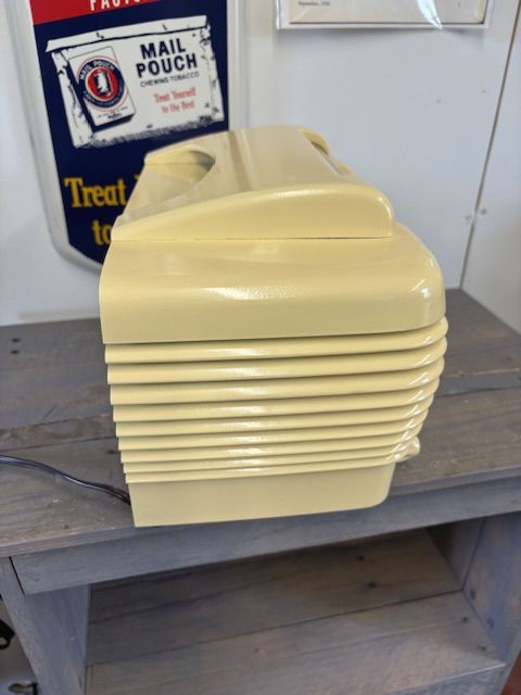 Stromberg Carlson 1500H Table Radio