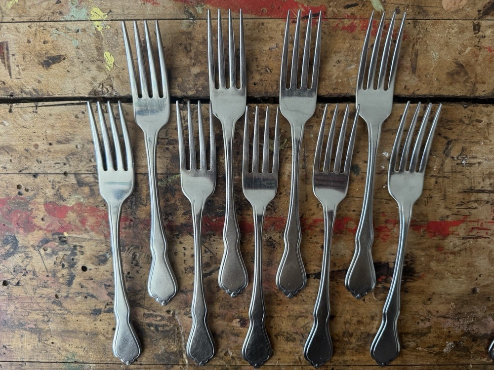 SSS Oneida Trinity Stainless Flatware (set Of 42)