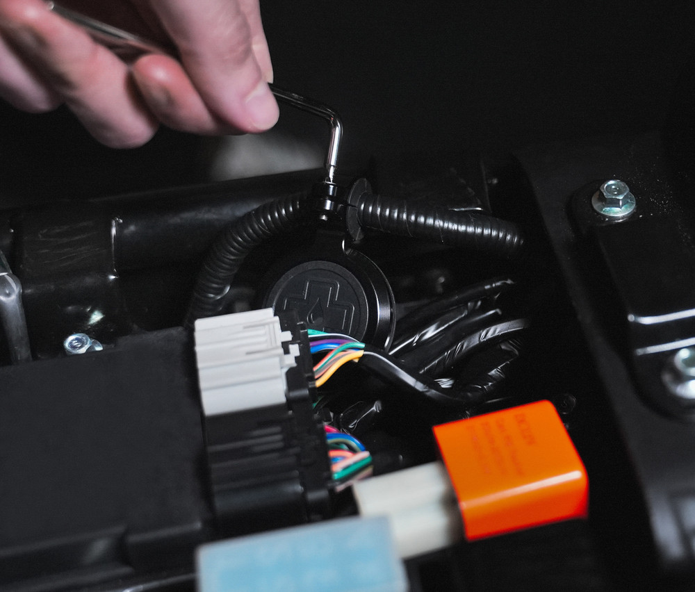 MUC-OFF Secure Airtag Holder 20935