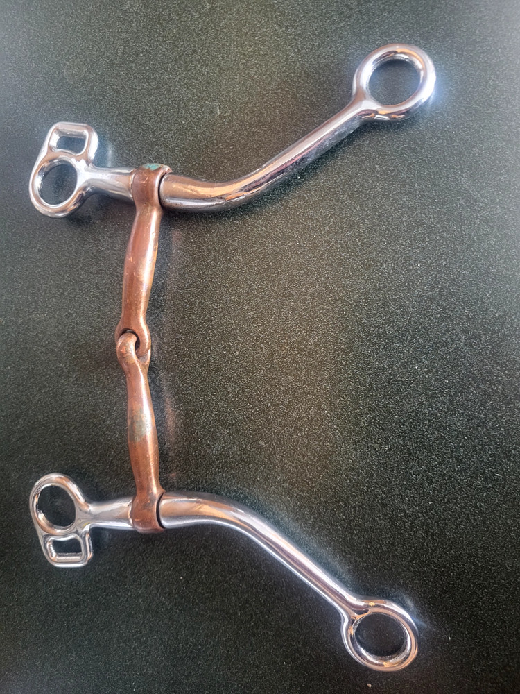 Smooth Snaffle Tom Thumb Bit w/ 6.75" Cheeks & Copper Broken Mouth