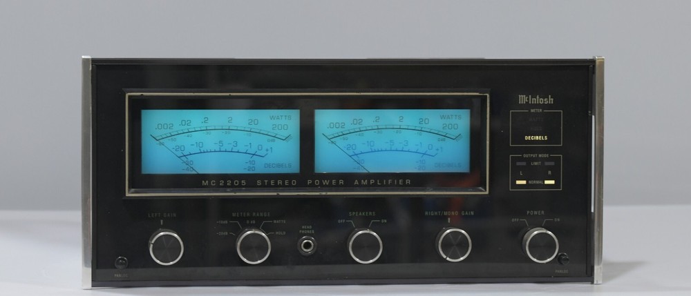 McIntosh MC2205 Solid State Amplifier - 200WPC