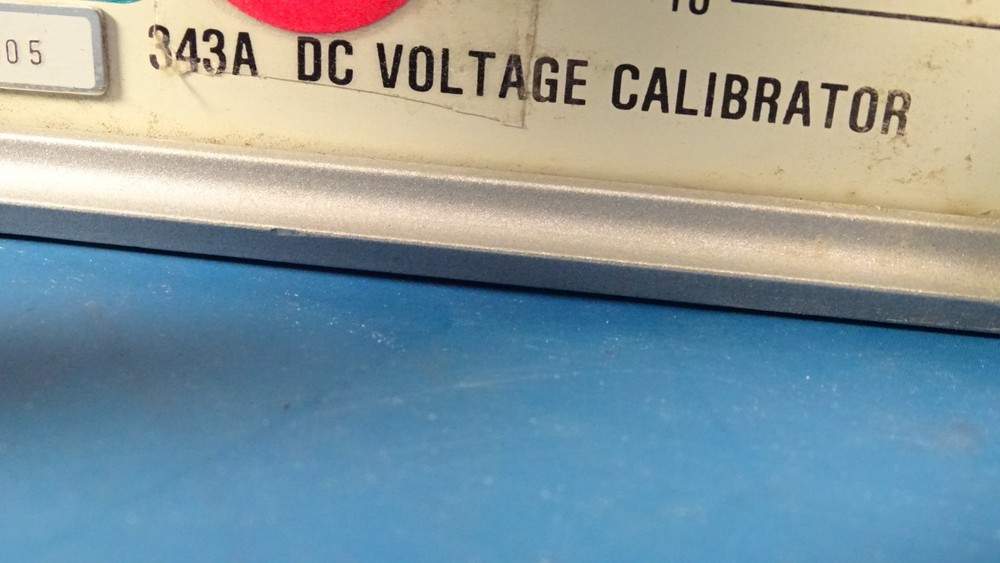 Fluke 343A DC Voltage Calibrator
