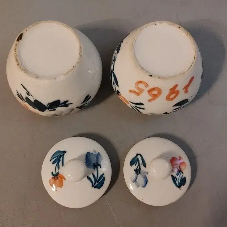 Flower Pattern White Celadon Incense Holder Pair