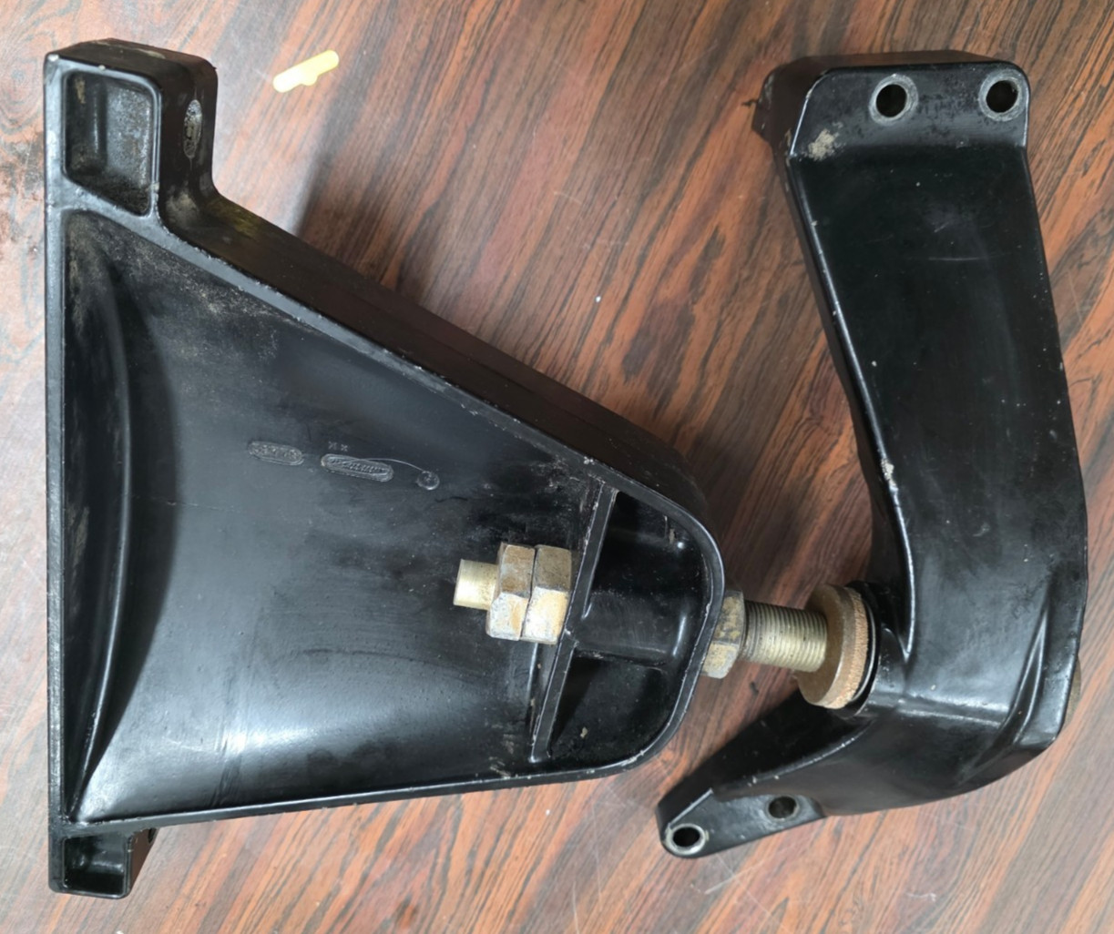 Mercruiser 73571A2 32778 Front Motor Engine Mount 2.5 3.0 120 & 140 Stern Drive