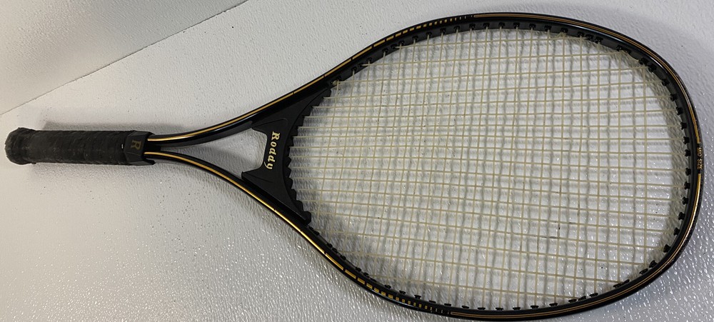 Roddy Midsize Tennis Racket