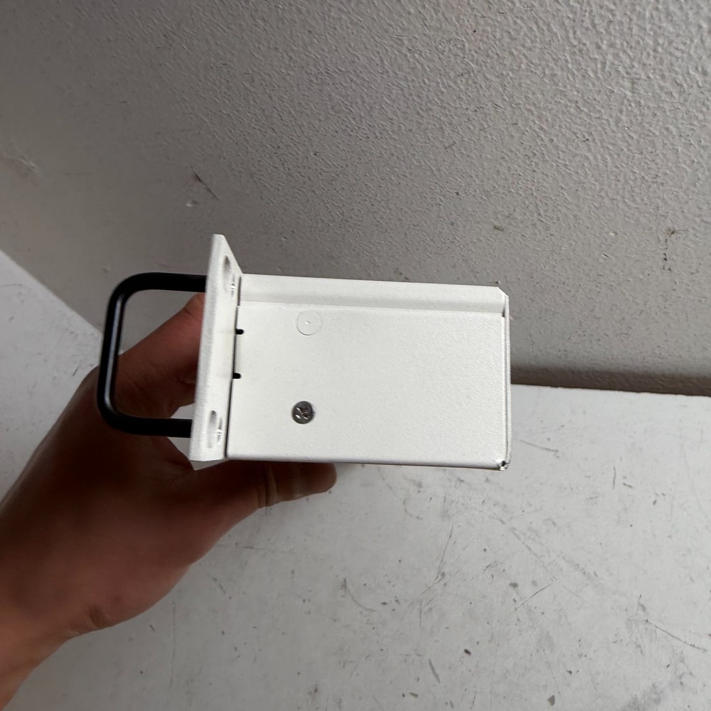 National Instruments BNC-2090A White Rack-Mounted Shielded BNC Adapter Chassis