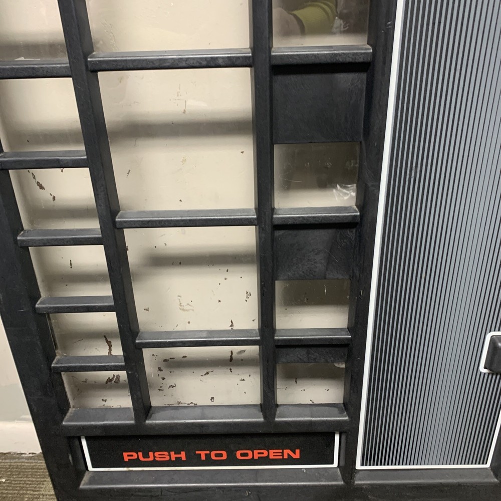 Antares Vending Machine Front Door For Candy And Snacks Dispensing Machine