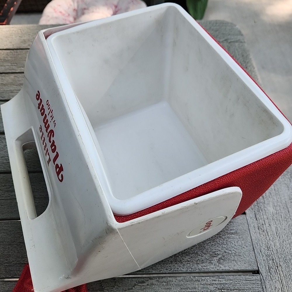 IGLOO Little Playmate Cooler Lunchbox 6 Pack Red & White Push Button Small USA